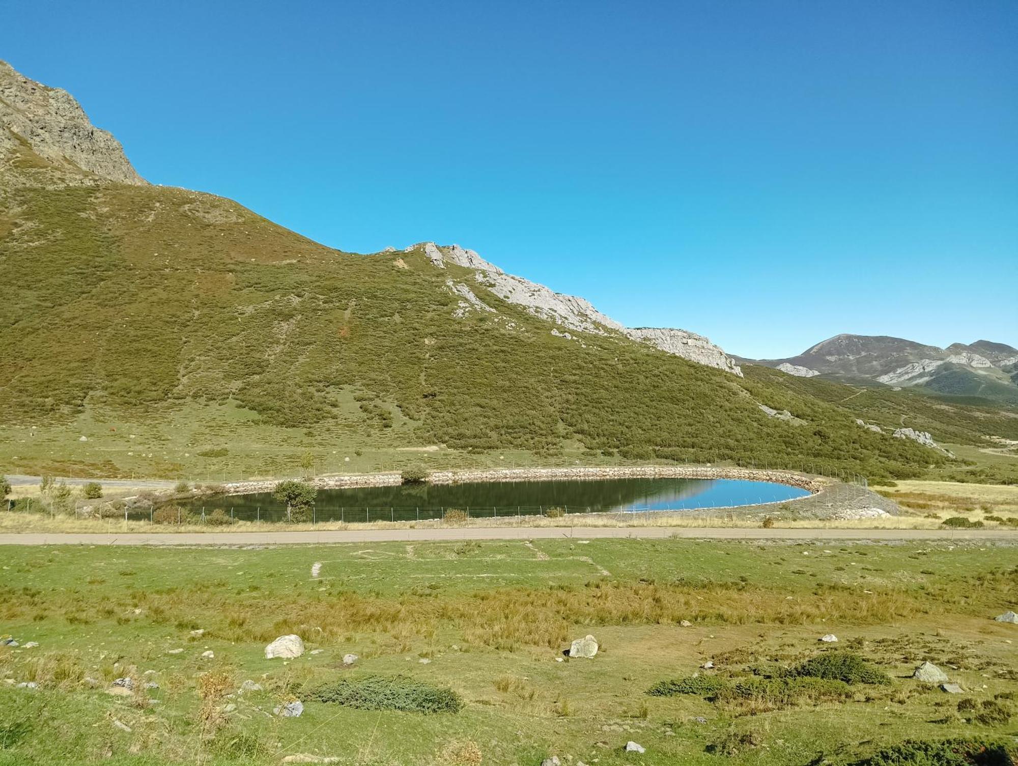 Duplex El Refugio De Porma Daire Puebla de Lillo Dış mekan fotoğraf